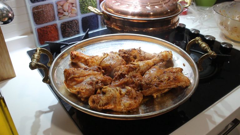 Turkish Spicy Fried Chicken With 2 Side Dishes