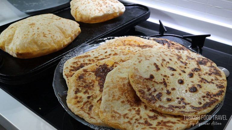 Potato Flatbread: Velibah / Aloo Paratha