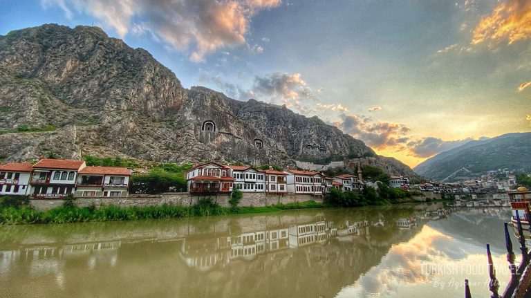 Amasya Travel Guide: Food, History & Culture